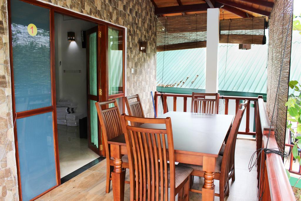Azzurra Hikkaduwa Villa Room photo